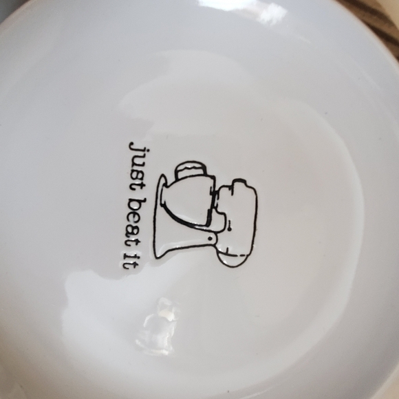 Pier 1  APPETIZER PLATES SET OF 4 NWT. 6IN. - Picture 8 of 9